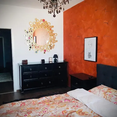 Апартаменти Cozy Apart Near W/Center 5Guests *