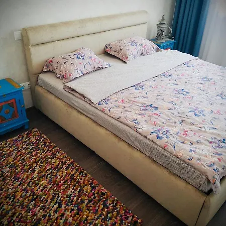 Апартаменти Cozy Apart Near W/Center 5Guests *